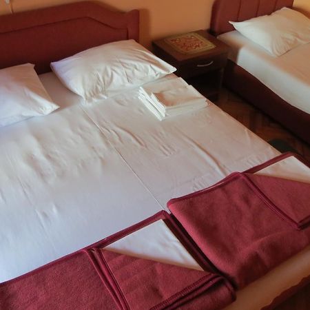 Oaza Hotel Petrovac Bagian luar foto