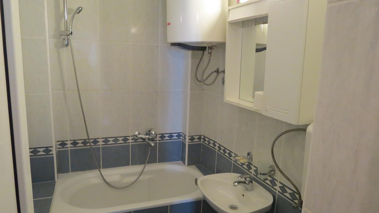 Oaza Hotel Petrovac Bagian luar foto