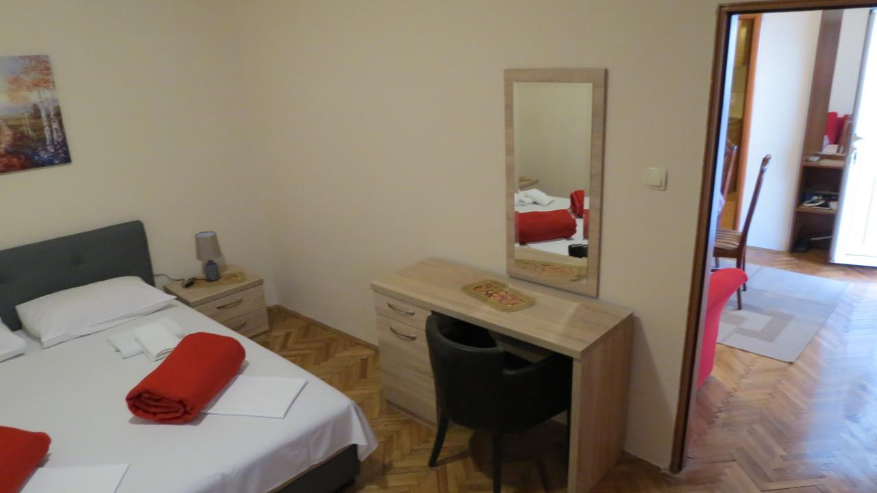 Oaza Hotel Petrovac Bagian luar foto