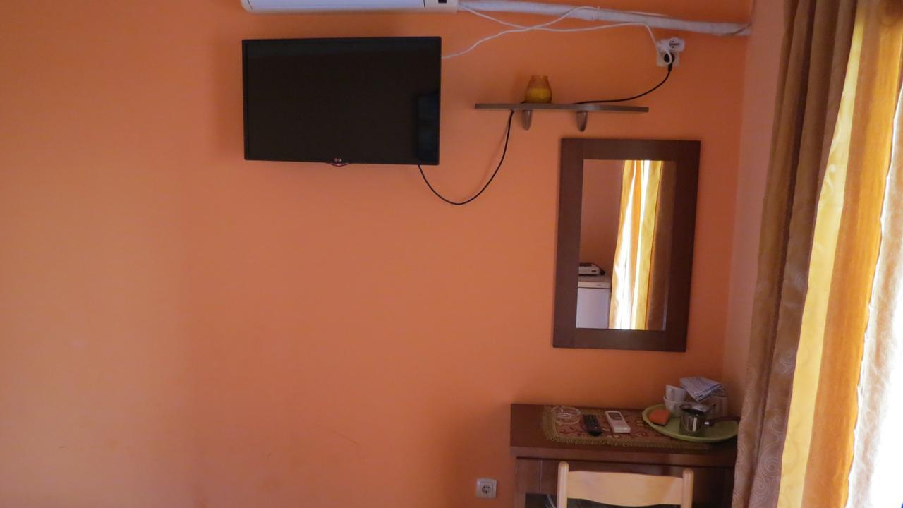 Oaza Hotel Petrovac Bagian luar foto