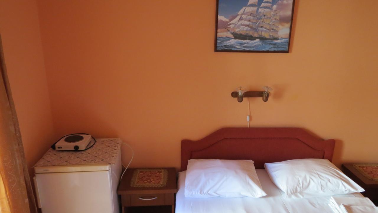 Oaza Hotel Petrovac Bagian luar foto
